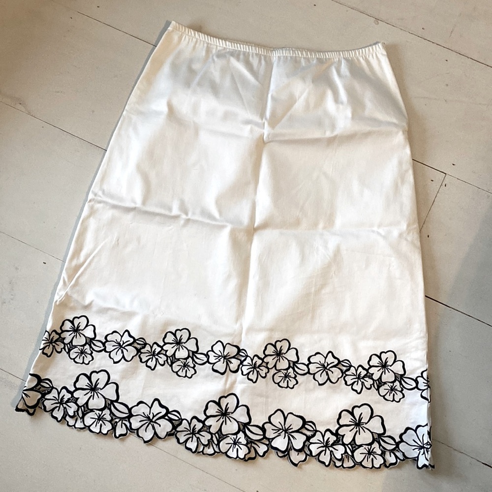 Floral edged skirt